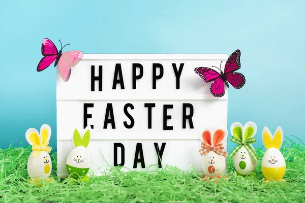 Cita Del Día Los Padres Felices Huevos Conejo Pascua Mariposas — Foto de Stock
