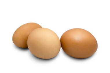 Beyaz arkaplanda kırpma yolu ile izole edilmiş yumurta.