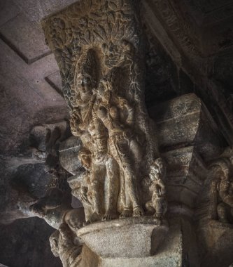 Hindistan 'ın Ellora Mağara Tapınakları