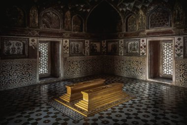 Itimad Ud Daulah Türbesi