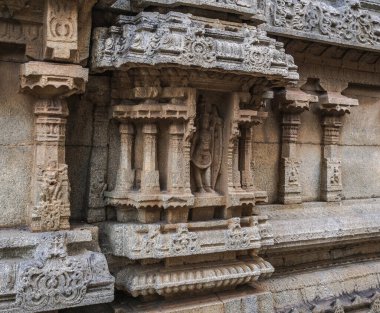 Vijayanagara, Hindistan 'ın kuzeyindeki Karnataka eyaletinin Hampi köyündeki Vijayanagar İmparatorluğu' nun eski başkenti.