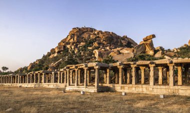 Vijayanagara, Hindistan 'ın kuzeyindeki Karnataka eyaletinin Hampi köyündeki Vijayanagar İmparatorluğu' nun eski başkenti.