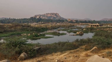 Vijayanagara, Hindistan 'ın kuzeyindeki Karnataka eyaletinin Hampi köyündeki Vijayanagar İmparatorluğu' nun eski başkenti.