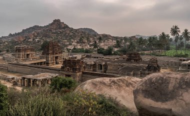 Vijayanagara, Hindistan 'ın kuzeyindeki Karnataka eyaletinin Hampi köyündeki Vijayanagar İmparatorluğu' nun eski başkenti.
