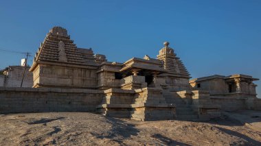 Vijayanagara, Hindistan 'ın kuzeyindeki Karnataka eyaletinin Hampi köyündeki Vijayanagar İmparatorluğu' nun eski başkenti.