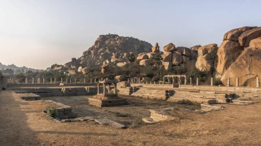 Vijayanagara, Hindistan 'ın kuzeyindeki Karnataka eyaletinin Hampi köyündeki Vijayanagar İmparatorluğu' nun eski başkenti.