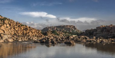 Vijayanagara, Hindistan 'ın kuzeyindeki Karnataka eyaletinin Hampi köyündeki Vijayanagar İmparatorluğu' nun eski başkenti.