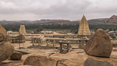 Vijayanagara, Hindistan 'ın kuzeyindeki Karnataka eyaletinin Hampi köyündeki Vijayanagar İmparatorluğu' nun eski başkenti.