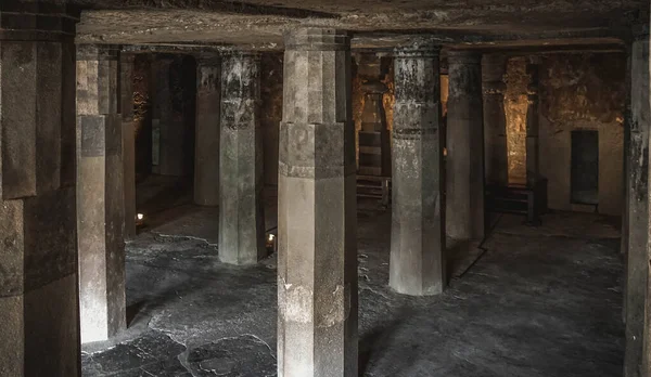 Hindistan, Vindhya Granit Dağları 'ndaki Ajanta Mağara Tapınakları