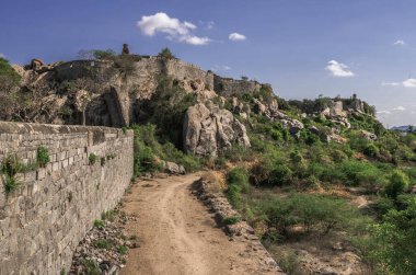 Hindistan, Tamil Nadu 'daki Gingee Fort Tesisi.