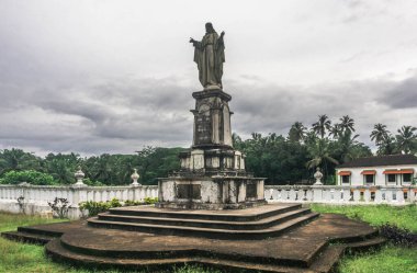 Eski Goa, Hindistan 'ın Goa eyaletinde yer alan bir şehirdir.