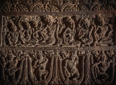 8. yüzyılın Pattadakal 'ındaki mimari kompleksi, tapınak mimarisinde Hindu tarzı Wesar' ın gelişiminin doruk noktası.