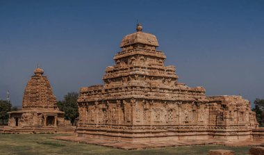 8. yüzyılın Pattadakal 'ındaki mimari kompleksi, tapınak mimarisinde Hindu tarzı Wesar' ın gelişiminin doruk noktası.