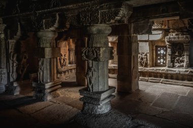 8. yüzyılın Pattadakal 'ındaki mimari kompleksi, tapınak mimarisinde Hindu tarzı Wesar' ın gelişiminin doruk noktası.