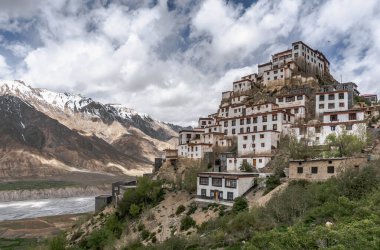 Spiti Vadisi 'ndeki en büyük Tibet Tapınağı Key Gompa Budist Manastırı.