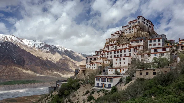 Spiti Vadisi 'ndeki en büyük Tibet Tapınağı Key Gompa Budist Manastırı.