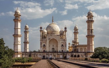 Bibi Ka Makbara Rabia ud Durrani anıtı Aurangabad, Hindistan