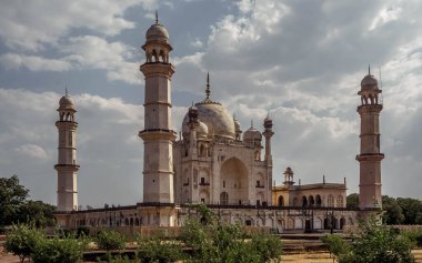 Bibi Ka Makbara Rabia ud Durrani anıtı Aurangabad, Hindistan