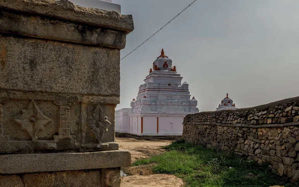 Shravanabelagola Városa Volt Dzsainizmus Követőinek Egyik Zarándokhelye — Stock Fotó