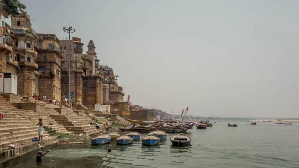 Varanasi dünyanın en eski şehirlerinden biridir. Hindistan