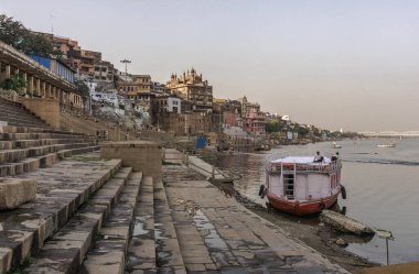 Varanasi dünyanın en eski şehirlerinden biridir. Hindistan