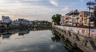 Batı Hindistan 'ın Rajasthan eyaletindeki Udaipur Doğu Venedik veya Göller Şehri, Mewar Prensliğinin eski başkenti.