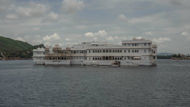 Batı Hindistan 'ın Rajasthan eyaletindeki Udaipur Doğu Venedik veya Göller Şehri, Mewar Prensliğinin eski başkenti.