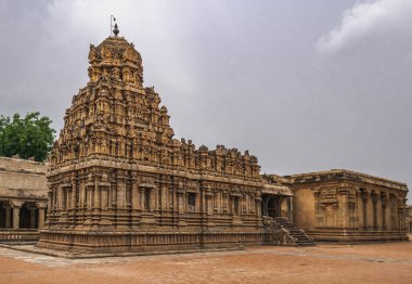Brahadiswara is a Hindu temple dedicated to Shiva, in the city of Thanjavur, Indian state of Tamil Nadu. clipart