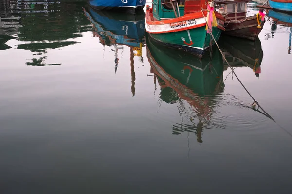 Chon Buri Thaïlande Février 2019 Reflet Eau Bateau Pêche Local — Photo