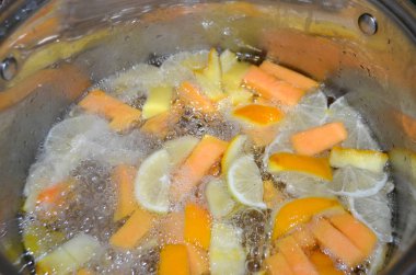 Yemek şeker şurubu - limon, portakal, zencefil, kabak şekerlenmiş