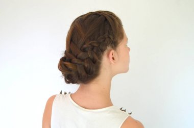 Saç örgü orta uzunlukta Tarih