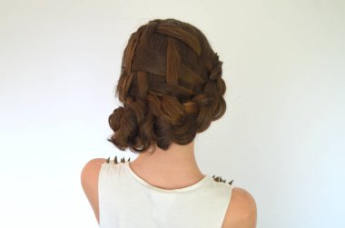 Saç örgü orta uzunlukta Tarih