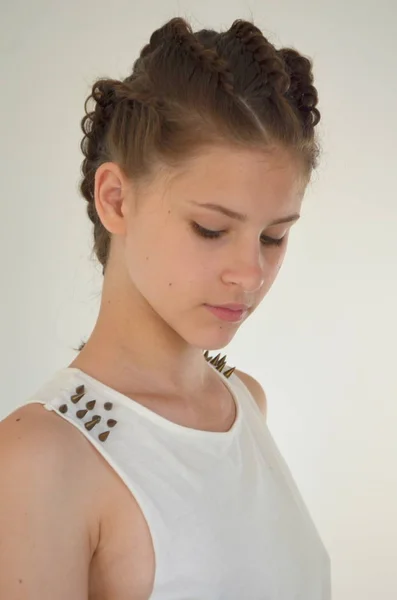 Hairstyle braiding on medium length — Stock Photo, Image