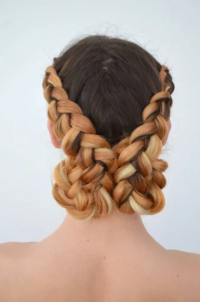 Ragazza Adolescente Con Trecce Capelli Moderni Kanekalon Colori Naturali — Foto Stock