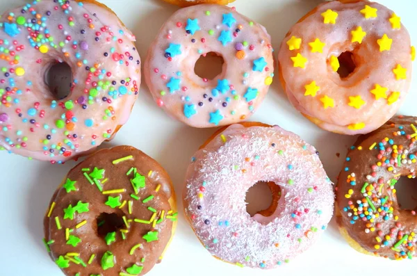 Donuts Mit Verschiedenen Glasuren — Stockfoto