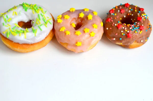 Donuts Com Diferentes Esmaltes — Fotografia de Stock