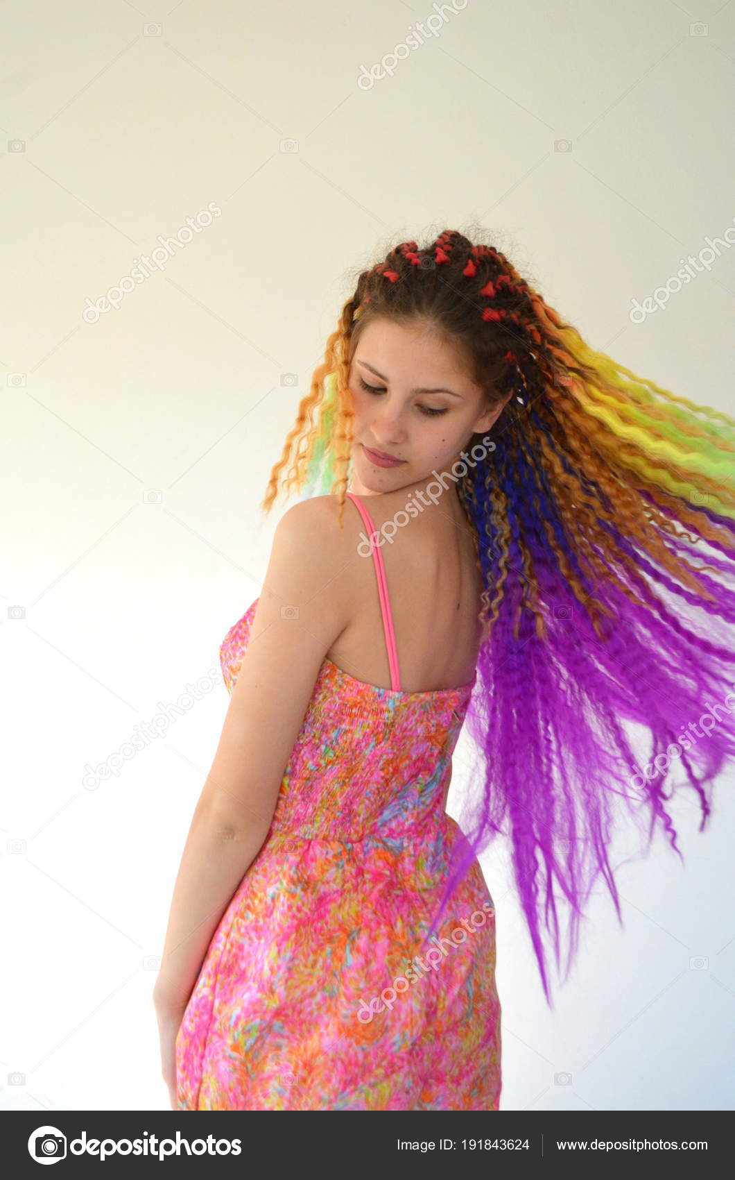 Girl Long Wavy Hair Painted Rainbow Colors Tunic Hair Kanekalon
