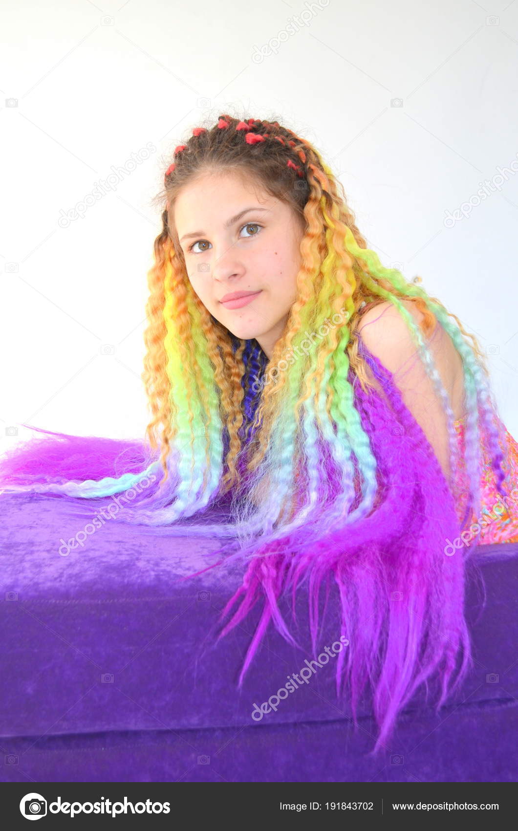 Girl Long Wavy Hair Painted Rainbow Colors Tunic Hair Kanekalon