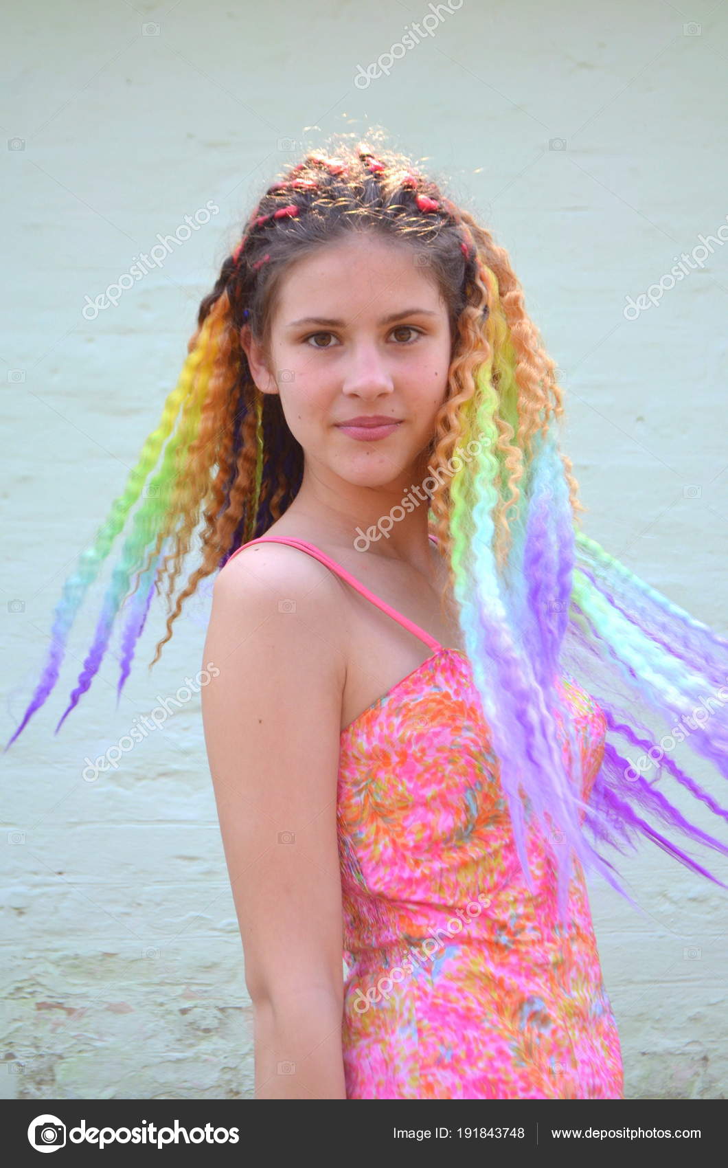 Girl Long Wavy Hair Painted Rainbow Colors Tunic Hair Kanekalon