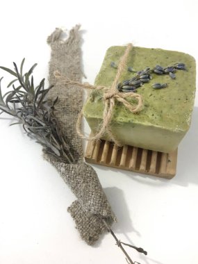 Lavantalı el yapımı doğal sabun.