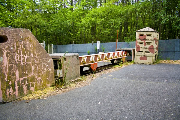 EUSSENHAUSEN, BAVARIA, DDR MONUMENT, GERMANY - 5 июля 2019 года Пограничная станция бывшей внутренней немецкой границы между ГДР и Германией в Eussenhausen — стоковое фото