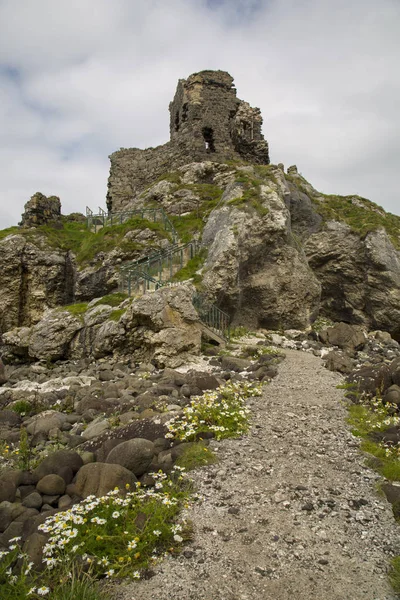 Kinbane castle antrim coast — Stock Photo, Image