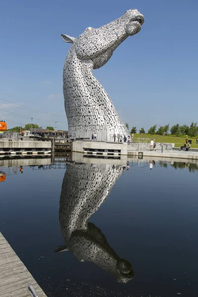 Die Kelpies rühren Schottland an lizenzfreie Stockbilder