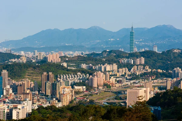 Taipei City Shining in the Early Morning Sun, Taipei Tayvan. Hava fotoğrafçılığı