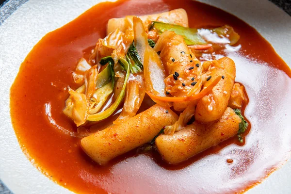 Tteok Bokki Oder Gebratene Reiskuchen Sind Ein Beliebtes Koreanisches Essen — Stockfoto
