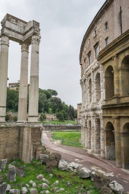 Apollo Sosiano, Bellona ve Marcello T tapınağının kalıntıları.