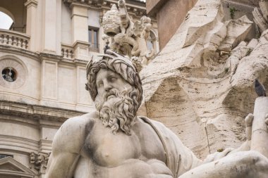 Roma Piazza Navona 'da Fontana dei Fiumi. Bernini 'nin işi..