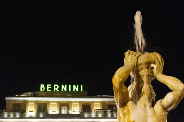 Fonte de Tritão na Praça Barberini, em Roma. O trabalho de Bernini . — Fotografia de Stock