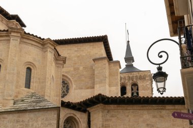 Santa Maria Kilisesi. Aranda de Duero, Burgos eyaletinin geleneksel şehri. Castilla y Leon, İspanya