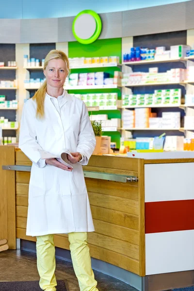 Cute pharmacist standing — Stock Photo, Image